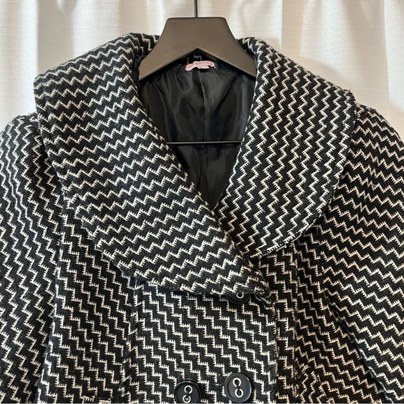 Sashimi Wool Blend Double Breasted Boxy Cut Coat - Size Medium - Picture 2 of 13